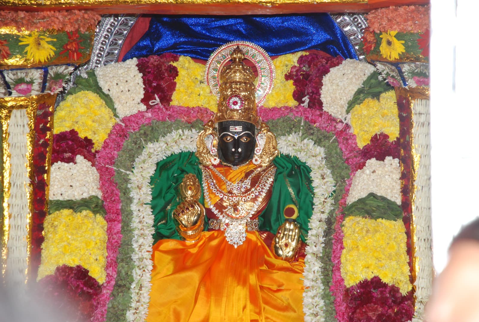 Adhiparasakthi Deity in Sanctum Sanctorum